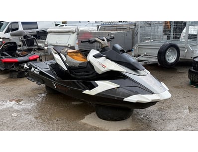 Abandoned Storage Benelli Jetskis - Lot 14