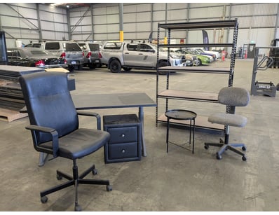 Sporting Gear, Home & Decor (WAA980) - Lot 123