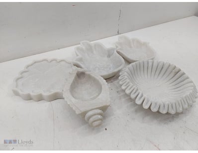 Collection of five white alabaster Stone decorativ...