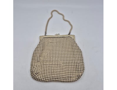 Designer Vault (A998) - Lot 537