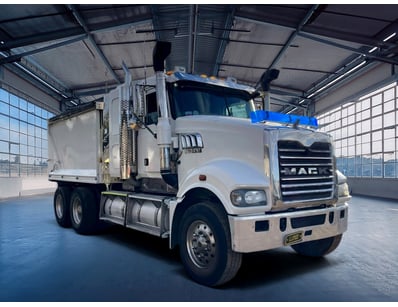 2008 Mack Trident Tipper with Quad Dog Trailer

...