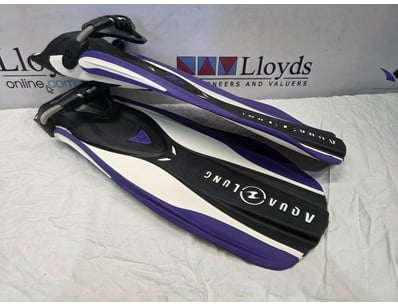 UNRESERVED Airport - Lost Property (A980) - Lot 400