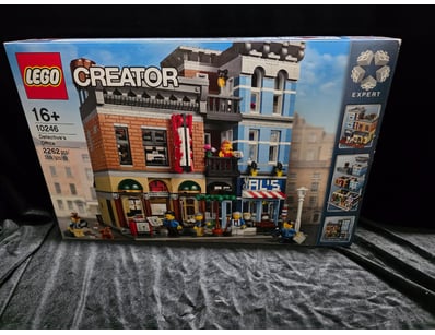 LEGO CREATOR EXPERT DETECTIVE'S OFFICE SET 10246
...