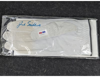 JACK NICKLAUS SIGNED GOLF GLOVE

Includes Psa Ce...
