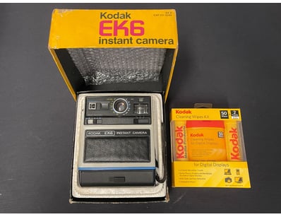 VINTAGE KODAK EK6 INSTANT CAMERA WITH ORIGINAL BOX...