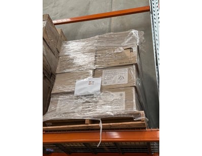 Bulk lot of LED downlight fixtures and related lig...