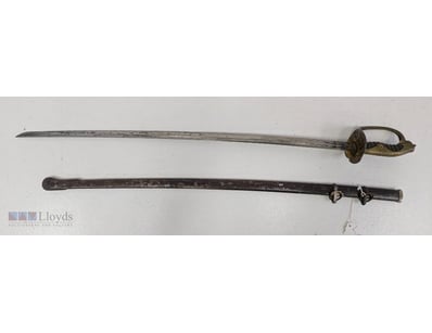 WWII JAPANESE OFFICER PARADE SWORD

Item Size: Hei...