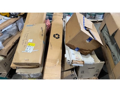 Assorted pallet lot of Peugeot car parts

