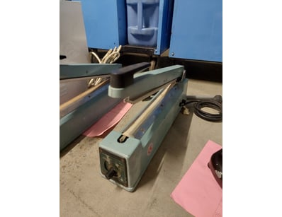 Manual heat sealer for plastic bag sealing. Featur...