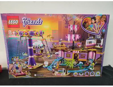 **UNRESERVED** LIFETIME COLLECTION OF LEGO PART... - Lot 570