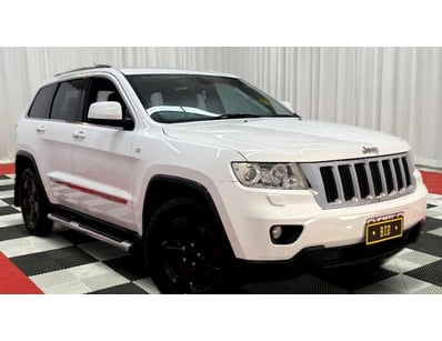 <b>2013 Jeep Grand Cherokee WK Laredo - White - 20...