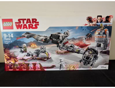 **UNRESERVED** COOKIE'S LIFETIME COLLECTION OF ... - Lot 901