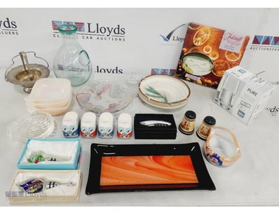 ASSORTED ITEMS INCLUDING, ORANGE / BLACK RECTANGUL...