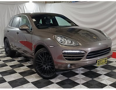 Passenger, Luxury & Commercial Vehicles Auction - Lot 324