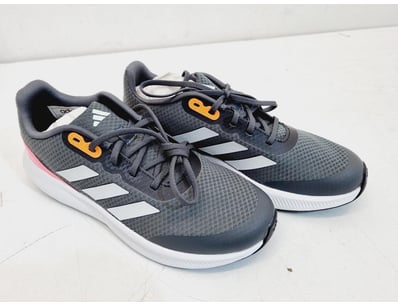 Major Brand Apparel & Footwear Liquidation Even... - Lot 275