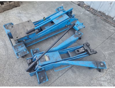 UNRESERVED Heavy Vehicle Mechanic Business Closu... - Lot 38