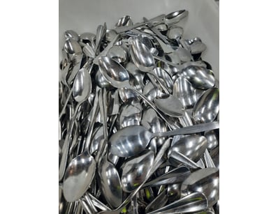Spoons, Silver metal finish.

Unknown quantity....