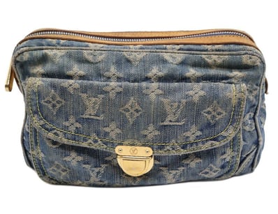 Designer Vault (A985) - Lot 3755