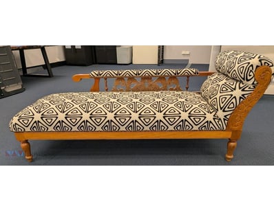 VICTORIAN CHAISE LOUNGE WITH CARVED WOODEN FRAME A...