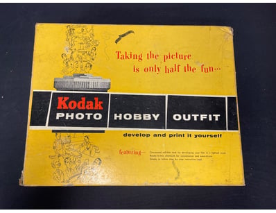 VINTAGE KODAK PHOTO HOBBY OUTFIT - COMPLETE DARKRO...