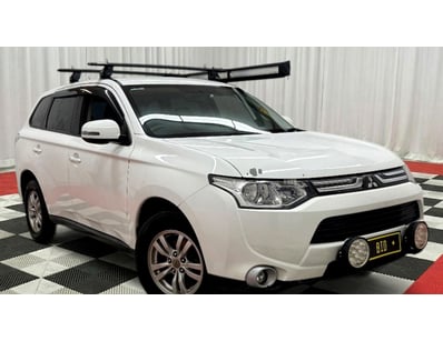 <b>2012 Mitsubishi Outlander ZJ LS - White - 230,0...