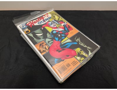 HARLEY QUINN DC COMICS COLLECTION

Item Size: He...