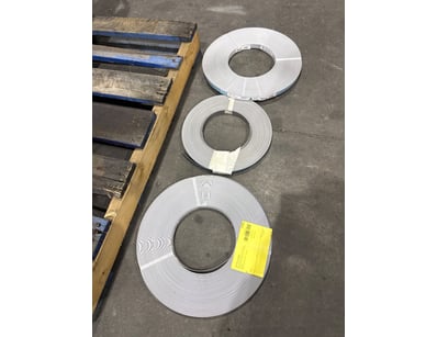 Edge Banding has NX330 22x1mm DIM Gloss, NX333 Gre...