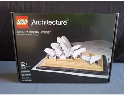 **UNRESERVED** LIFETIME COLLECTION OF LEGO PART... - Lot 375