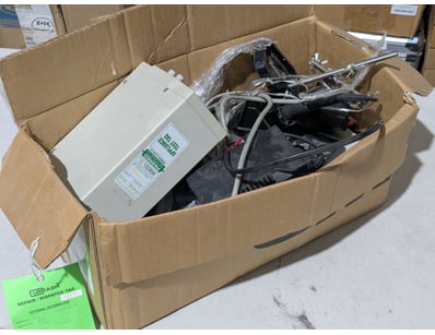 UNRESERVED Trimble Equipment & Accessories Wareh... - Lot 41