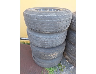 Set Of 4 Navara NP300 4x4 Tires

