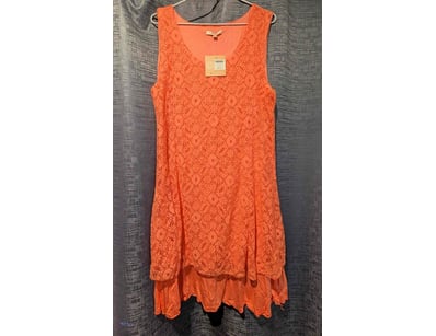 Noni B Dress Ladies Size 14, Apricot Colour 

Knit...