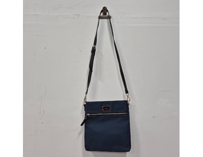 Designer Vault (A979) - Lot 6581