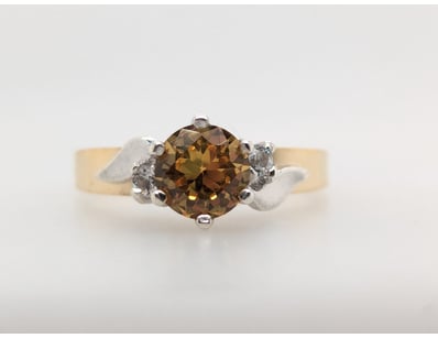 9CT YELLOW GOLD SILVER & CZ RING


583010+257
...
