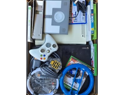 UNRESERVED Gaming Consoles (A989) - Lot 109