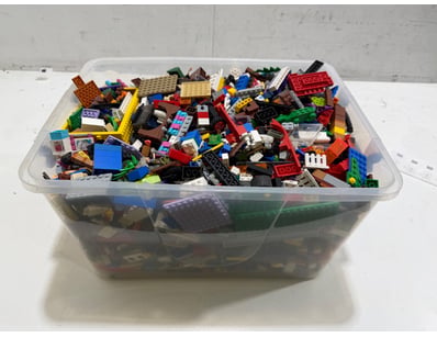 Assorted LEGO Pieces, Various Shapes & Colours

...