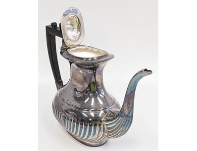 ELKINGTON SILVER PLATED TEAPOT AND EWER SET

Ite...