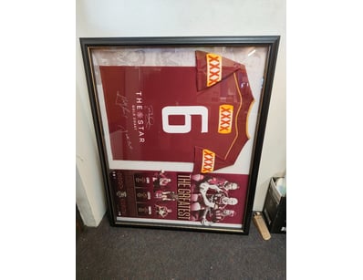 SIGNED "THE GREATEST" QUEENSLAND ORIGIN FRAMED JER...