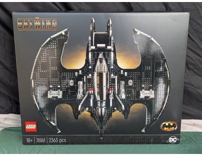 **UNRESERVED** LIFETIME COLLECTION OF LEGO PART... - Lot 126