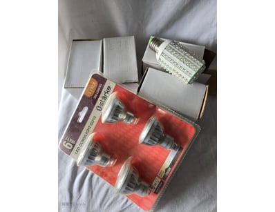 Mix Of A Varity Of Led Light Bulbs, 10 Pieces