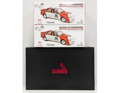 COLLECTION OF CLASSIC CARLECTABLES, DISPLAY BOX, L...