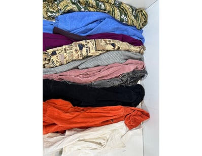 Entire Vintage Clothing Store Liquidation (ON11... - Lot 424