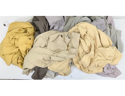 Entire Vintage Clothing Store Liquidation (ON11... - Lot 403