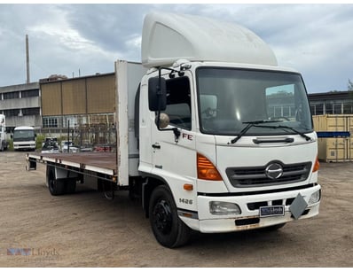 <b>2012 Hino FE 1426 Light Truck - White - 526,462...