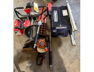 Assorted lot of tools 

Note: sold as lot

