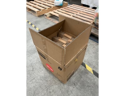 Entire Vintage Clothing Store Liquidation (ON11... - Lot 487