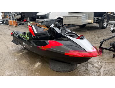 Abandoned Storage Benelli Jetskis - Lot 12
