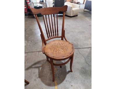 Timber Dinging Chair

Dimensions: H90cm x W45cm ...