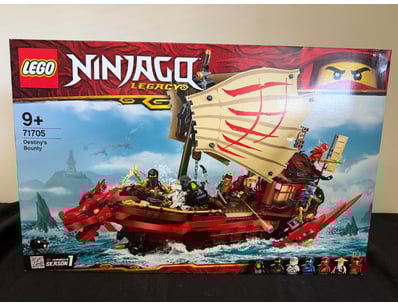 **UNRESERVED** LIFETIME COLLECTION OF LEGO PART... - Lot 595