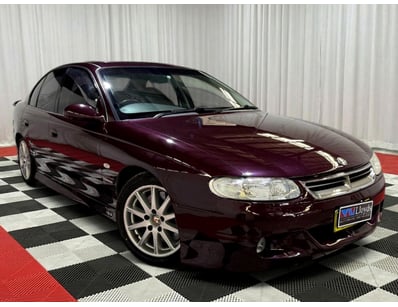 <b>1998 HSV Senator VT Signature - Burgundy - 173,...