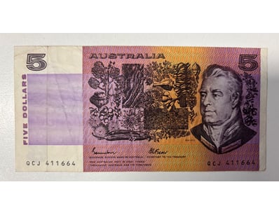 AUSTRALIAN FIVE DOLLAR NOTE,

(QCJ) R09A (F), CV...